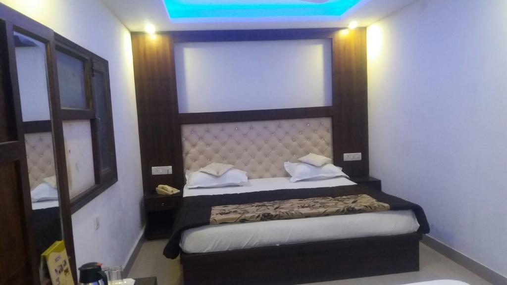 Hotel Vishal Нью-Делі Екстер'єр фото