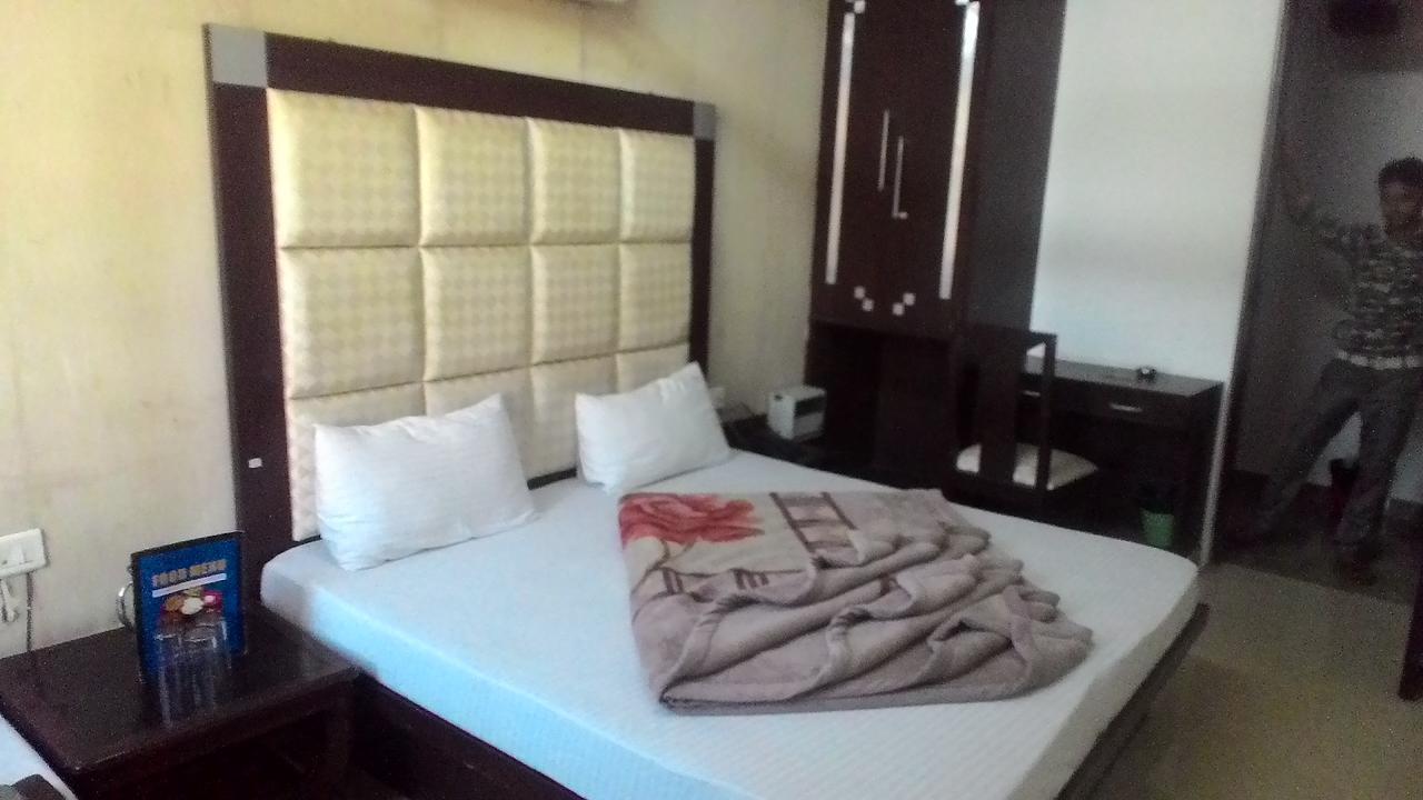 Hotel Vishal Нью-Делі Екстер'єр фото